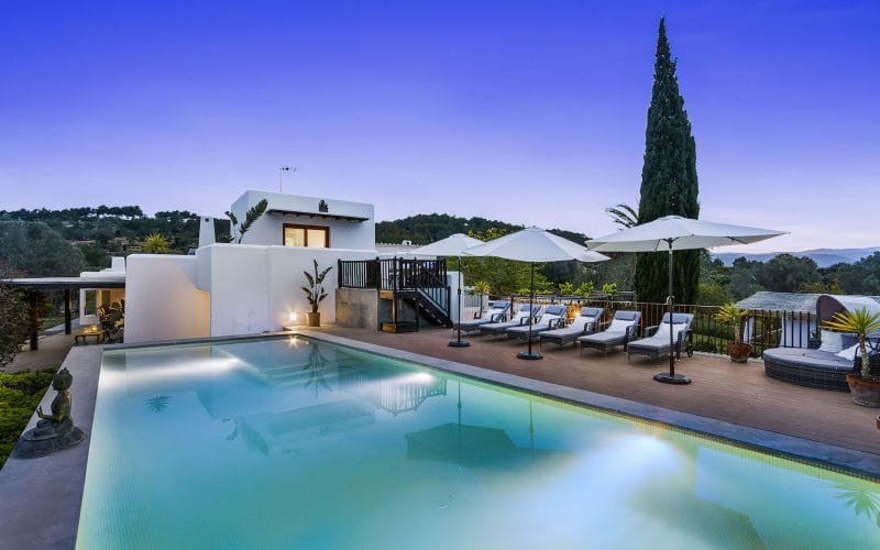 luxury-villa-in-ibiza-id-484-02