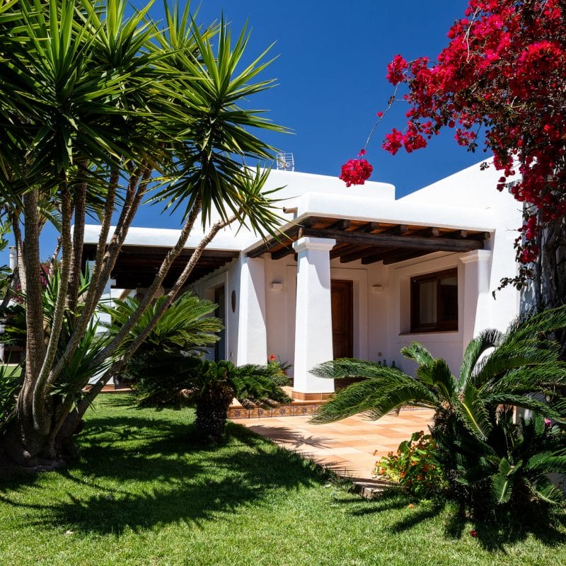 Los derechos de Propiedad Intelectual de esta obra fotográfica pertenecen a Toni Ramon Planells. Queda prohibida su reproducción, distribución, comunicación pública y transformación por cualquier medio o procedimiento, sin el permiso previo y escrito del autor al objeto de establecer las oportunas condiciones para su utilización.