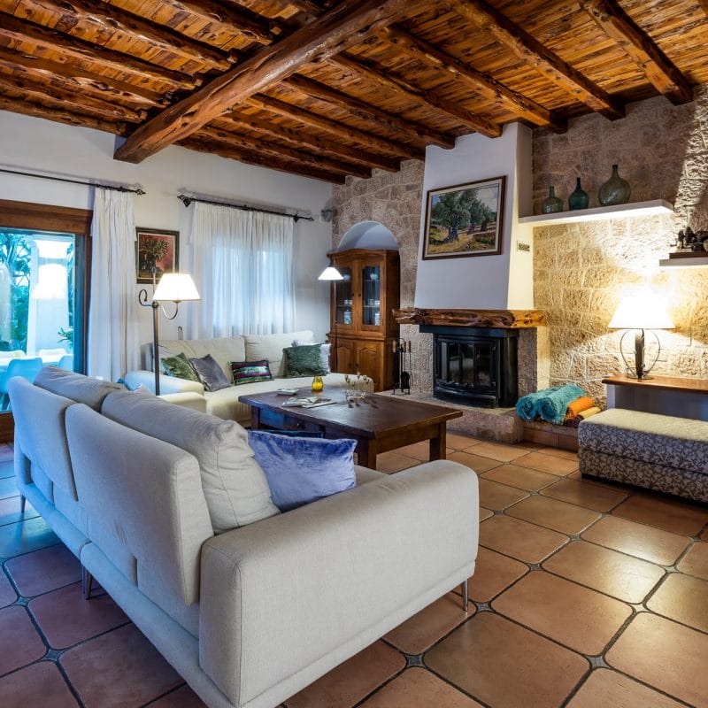 Los derechos de Propiedad Intelectual de esta obra fotográfica pertenecen a Toni Ramon Planells. Queda prohibida su reproducción, distribución, comunicación pública y transformación por cualquier medio o procedimiento, sin el permiso previo y escrito del autor al objeto de establecer las oportunas condiciones para su utilización.