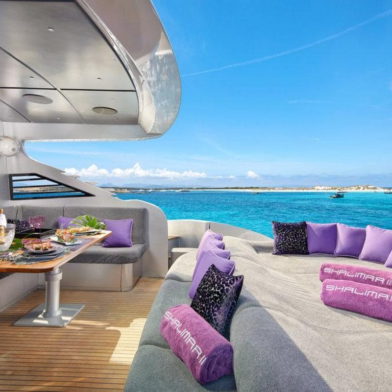 yacht-rental-ibiza-pershing-90-06